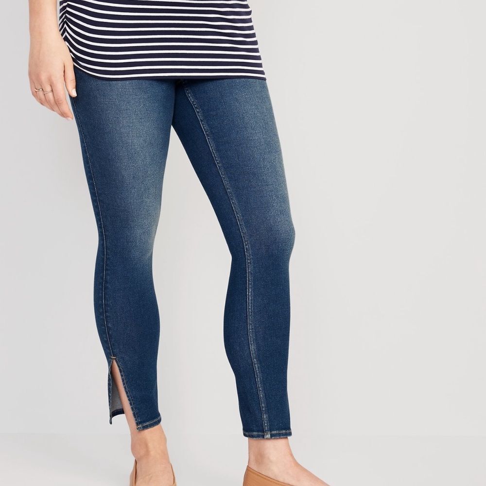 NWT- Old Navy Maternity - 16. Skinny Jeans with Slits